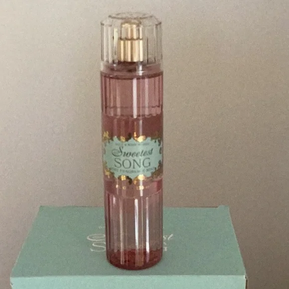 Bath & Body Works Sweetest Song Collection 7 Piece Gift Set In Box With Tote Bag - Picture 5 of 5